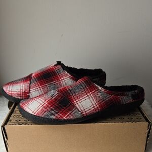 Toms Berkeley Red Plaid Slippers Men US 14